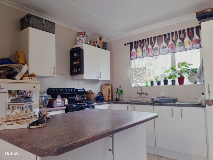 3 Bedroom Property for Sale in Fraaiuitsig Western Cape